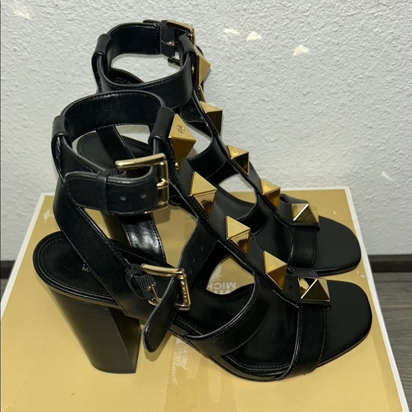 MICHAEL Michael Kors Women's Wren Gladiator Studded Dress Sandals - Picture 6 of 7